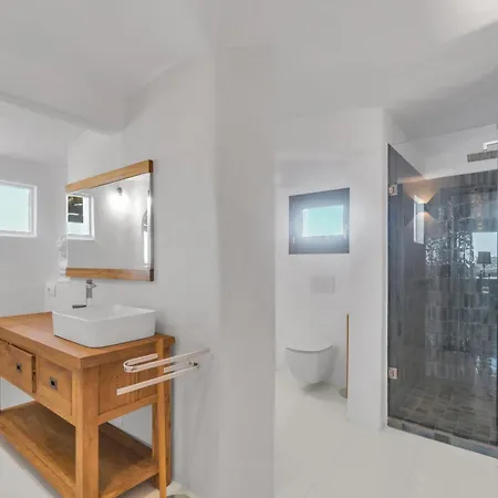 Lusso - Centro Vista Yacht Villa