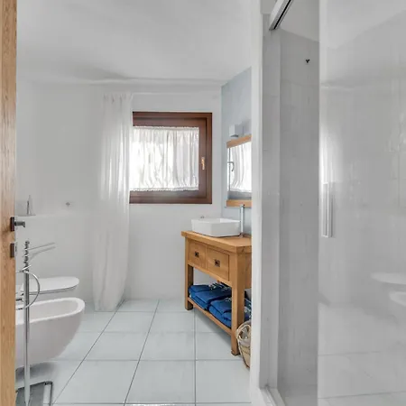 Lusso - Centro Vista Yacht Villa *