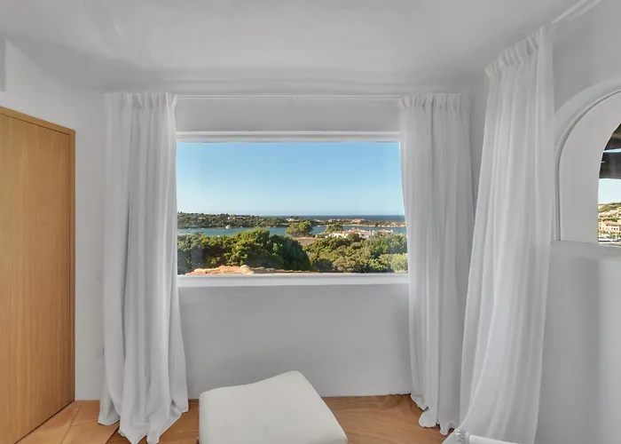 Lusso - Centro Vista Yacht Porto Cervo